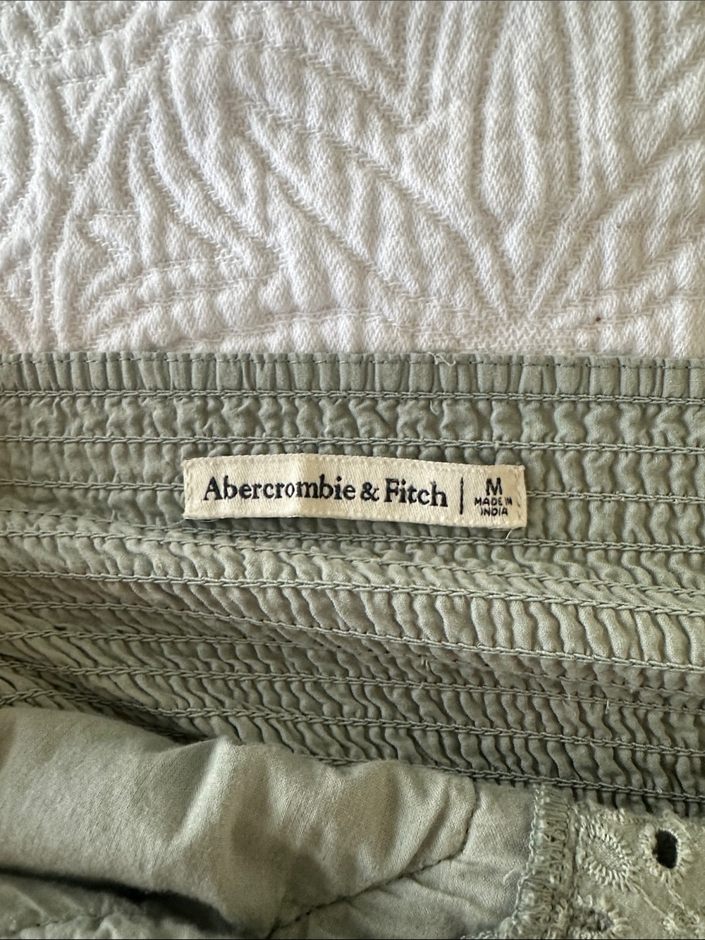 Abercrombie & Fitch Sage Green Lace Eyelet Camisole Top - Picture 2 of 3